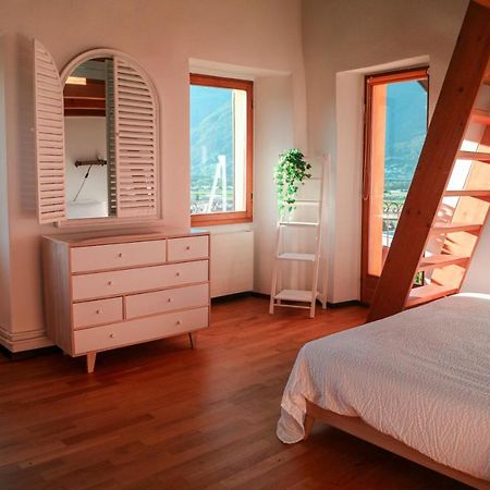 Wisteria House - Holiday Apartment Cadenazzo Luaran gambar
