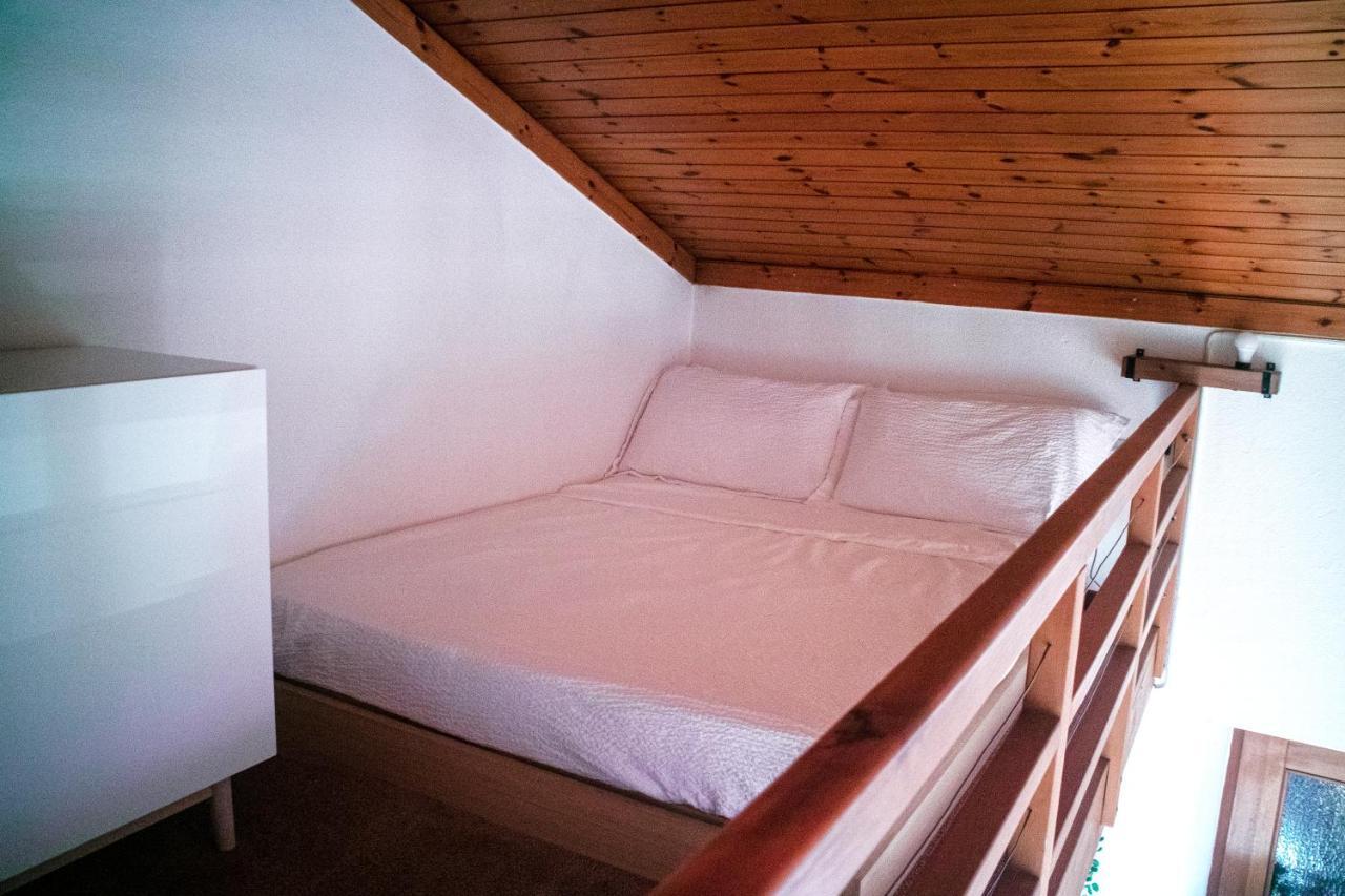 Wisteria House - Holiday Apartment Cadenazzo Luaran gambar
